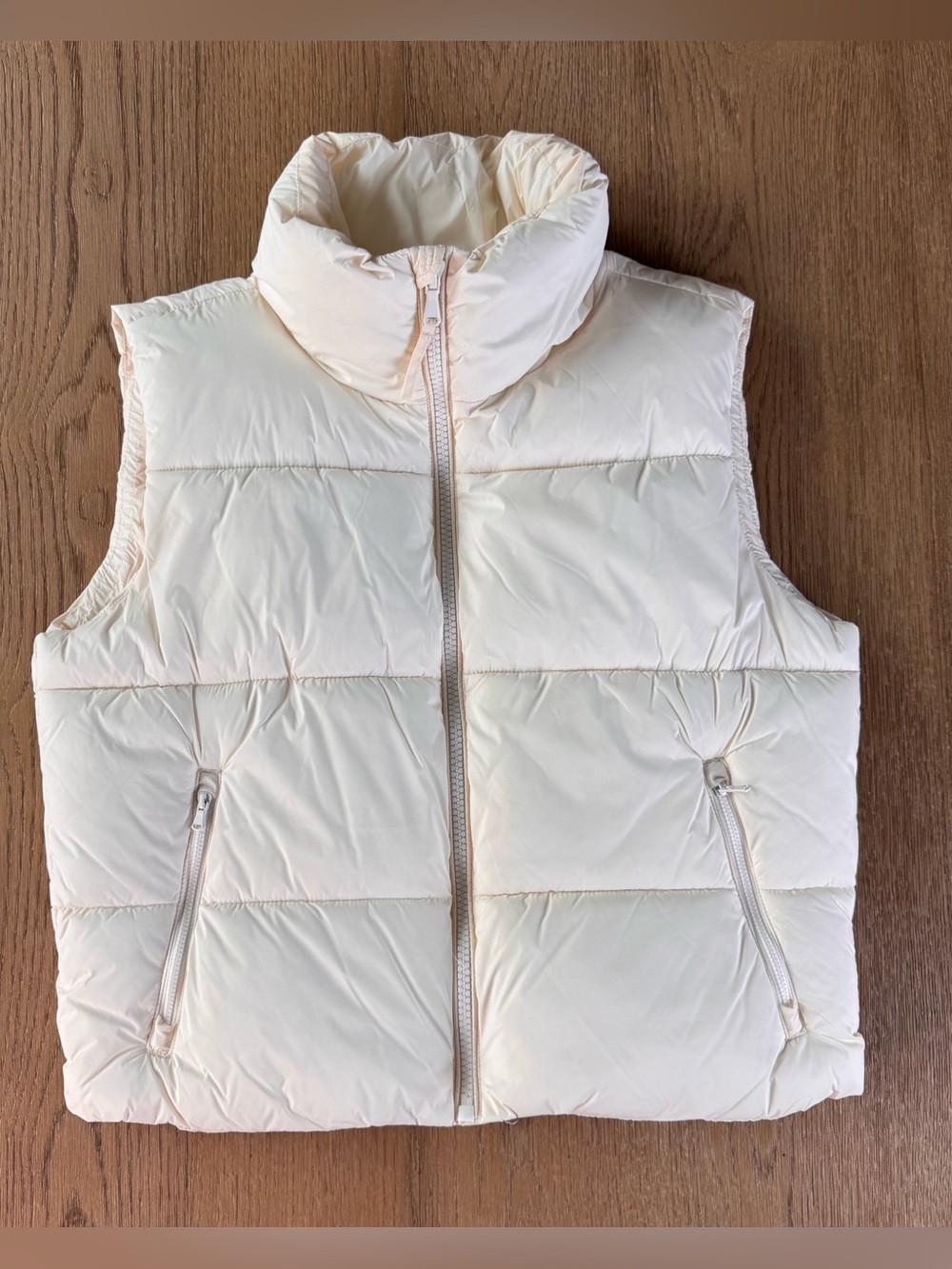 Old Navy Women's Cream Puffer Vest